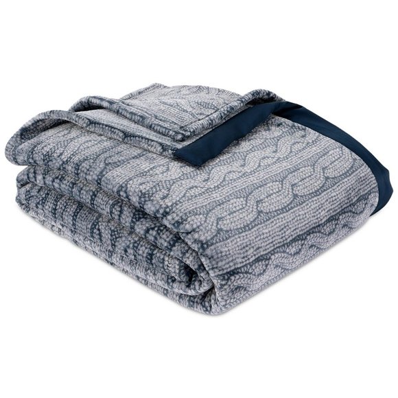 Berkshire Other - Berkshire Classic Velvety Plush King Blanket "Chunky Blue" Cable Knit Print